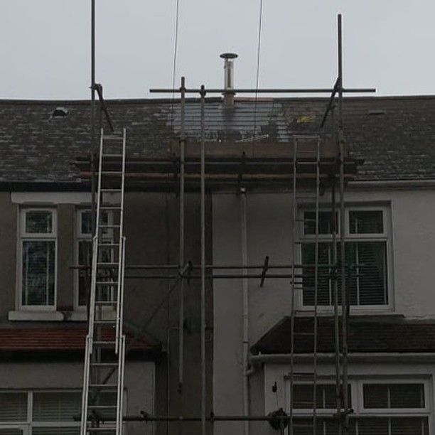 A chimney removal recently completed in Newport
free no-obligation quote call 07884 013048 or visit http://redlandpropertyservices.com
#Roofrepairs #EmergencyRoofRepairs #247EmergencyCallouts #NewRoofInstalls